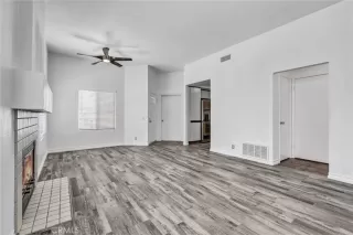 Photo #5: OC26120750 Listing 