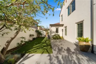 Photo #1: OC26120803 Listing 