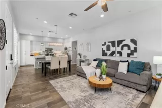 Photo #5: OC26120870 Listing
