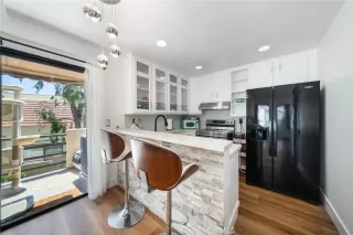 Photo #4: OC26121440 Listing 
