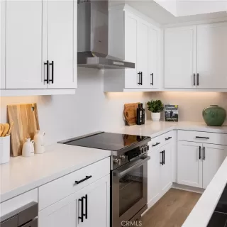 Photo #6: OC26121587 Listing 