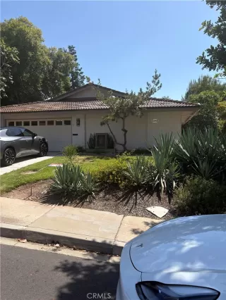 More Details about MLS # OC26121834 : 5242 DESPACIO