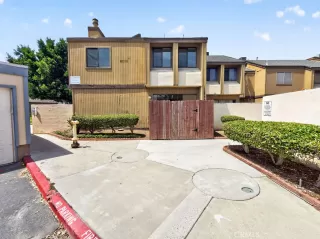 Photo #3: OC26122352 Listing 