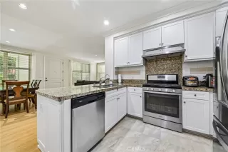 Photo #4: OC26122443 Listing 