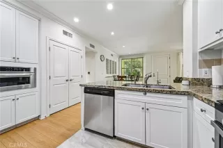 Photo #5: OC26122443 Listing 