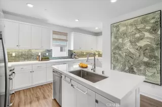 Photo #6: OC26122546 Listing 