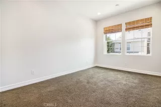 Photo #5: OC26122757 Listing