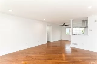 Photo #4: OC26122894 Listing 