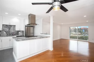 Photo #5: OC26122894 Listing 