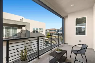 Photo #5: OC26122944 Listing 