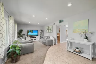 Photo #1: OC26124438 Listing