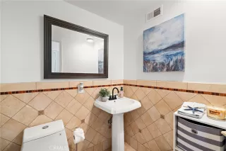 Photo #5: OC26124438 Listing