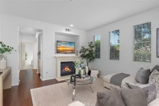 Photo #4: OC26124747 Listing