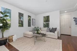 Photo #5: OC26124747 Listing