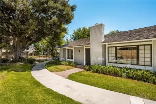 Photo #2: OC26124772 Listing