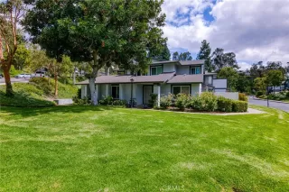 Photo #2: OC26125026 Listing