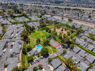 Photo #3: OC26125026 Listing