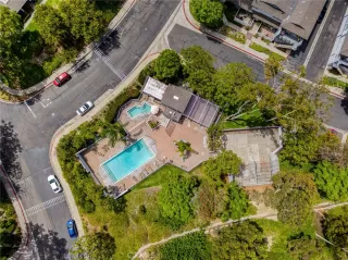 Photo #5: OC26125026 Listing