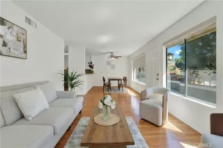 Photo #2: OC26125103 Listing