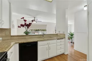 Photo #6: OC26125103 Listing