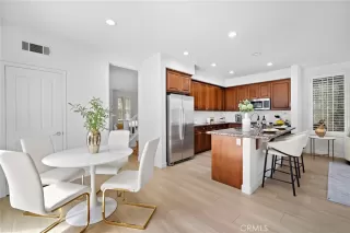 Photo #4: OC26125277 Listing