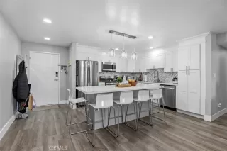 Photo #1: OC26125293 Listing