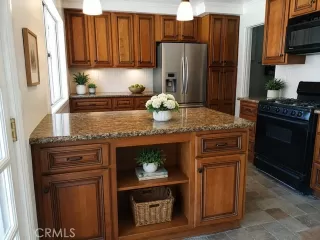 Photo #4: OC26125659 Listing