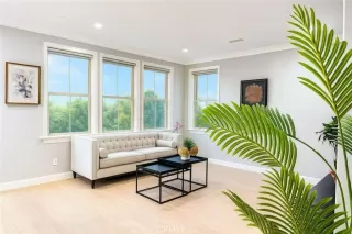 Photo #4: OC26125938 Listing