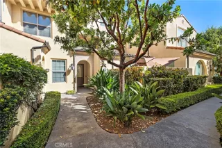Photo #3: OC26125948 Listing