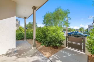 Photo #2: OC26126030 Listing
