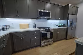 Photo #4: OC26126081 Listing