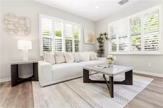 Photo #4: OC26126374 Listing 