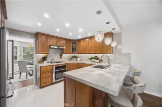 Photo #4: OC26126425 Listing