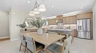 Photo #5: OC26126637 Listing