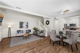 Photo #2: OC26126985 Listing