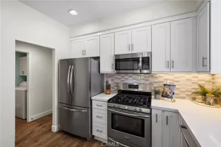 Photo #6: OC26126985 Listing