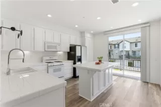 Photo #3: OC26127075 Listing 