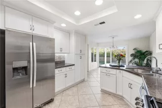 Photo #5: OC26127101 Listing
