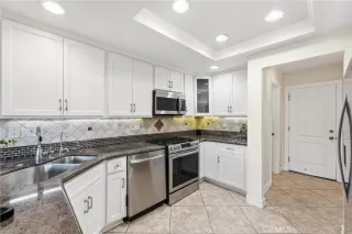 Photo #6: OC26127101 Listing