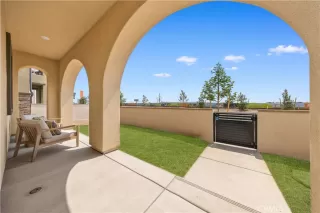 Photo #5: OC26127140 Listing
