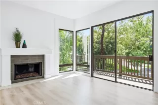 Photo #2: OC26127215 Listing