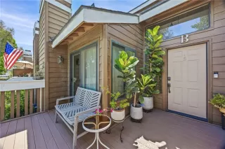 Photo #4: OC26127256 Listing