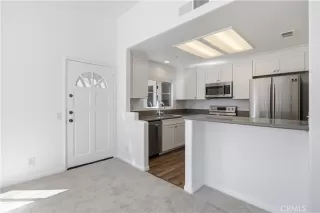 Photo #3: OC26127360 Listing