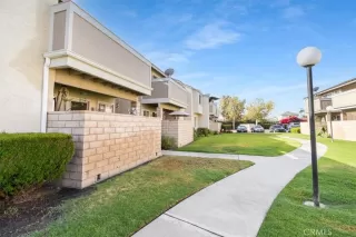 Photo #2: OC26127456 Listing