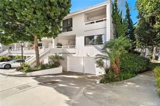 Photo #3: OC26127552 Listing 