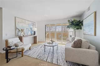 Photo #2: OC26127600 Listing