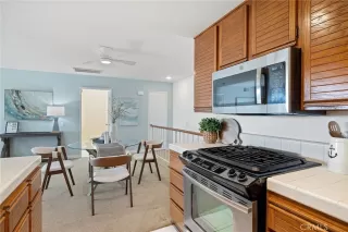Photo #4: OC26127600 Listing