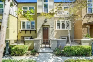 Photo #3: OC26127633 Listing