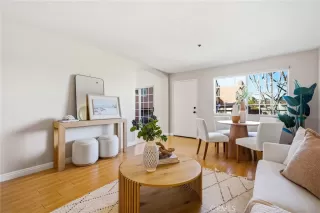 Photo #4: OC26127867 Listing