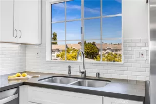 Photo #6: OC26127960 Listing 